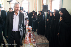 دیدار صمیمانه وزیر کار با کارگران بهشت زهرا به مناسبت هفته كارگر 