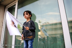 مسابقه فوتبال نمادین هنرمندان، پزشکان و پیشکسوتان فوتبال با کودکان مرکز طبی
