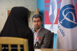 حضور محمدرضا پورابراهیمی نائب رئیس کمیسیون اقتصادی در باشگاه خبرنگاران جوان