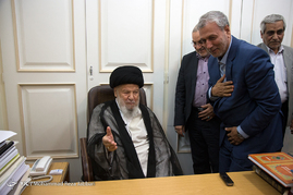 دیدار وزیر کار و رفاه اجتماعی با مراجع - قم
