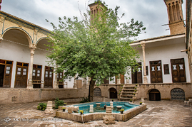 بنای تاریخی خانه زند - قم