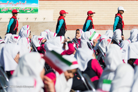 مراسم سپاس معلم در مدرسه شهیدان تقی‌زاده کهریزک
