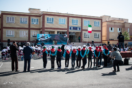 مراسم سپاس معلم در مدرسه شهیدان تقی‌زاده کهریزک
