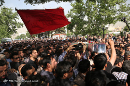 تشییع پیکر شهید حسن اکبری
