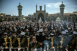 عزاداری خادمان حرم حضرت معصومه (س) در سالروز شهادت امام موسی کاظم (ع)
