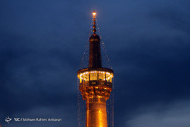 آذین بندی و چراغانی حرم رضوی در شب مبعث پیامبر اکرم(ص)

