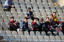 دیدار تیم های فوتبال گسترش فولاد و پرسپولیس
