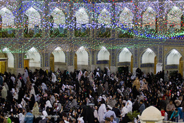 آذین بندی و  چراغانی حرم رضوی به مناسبت اعیاد شعبانیه
