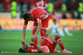 دیدار تیم های فوتبال پرسپولیس و راه‌آهن
