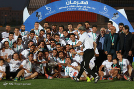 جشن قهرمانی تیم فوتبال پیکان‎
