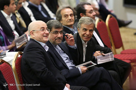 حراج بزرگ آثار هنری در تهران	

