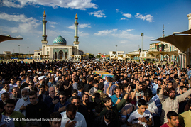 تشییع پیکر 2 شهید مدافع حرم در قم	
