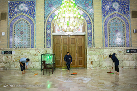 غبارروبی مسجد جمکران در آستانه ماه مبارک رمضان	
