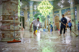 غبارروبی مسجد جمکران در آستانه ماه مبارک رمضان	
