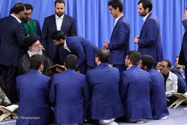 محفل انس با قرآن کریم با حضور رهبر معظم انقلاب	
