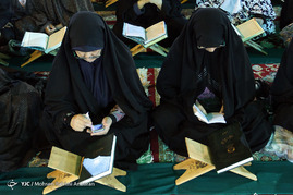 ترتیل خوانی سحرگاهی قرآن کریم در حرم مطهر رضوی
