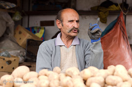 کسبه بازار سنتی شهر فومن

