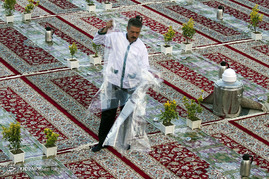 عظیم ترین سفره افطاری در حرم امام رضا علیه السلام