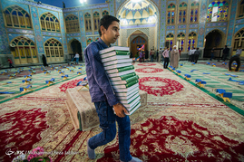 آیین جزءخوانی قرآن کریم در امامزاده محمد هلال بن علی(ع) - آران و بیدگل کاشان
