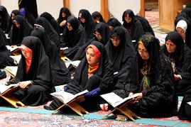 آیین جزء خوانی قرآن کریم در حرم مطهر شاهچراغ (ع)
