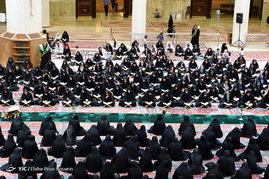 آیین جزء خوانی قرآن کریم در حرم مطهر شاهچراغ (ع)
