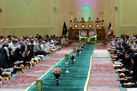آیین جزء خوانی قرآن کریم در حرم مطهر شاهچراغ (ع)
