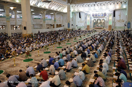 آیین جزء خوانی قرآن کریم در حرم حضرت معصومه (س)
