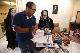 عیادت از ملکه رنجبر
