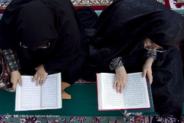 جمع خوانی رمضانی قرآن کریم در مسجد گوهرشاد حرم رضوی
