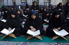جمع خوانی رمضانی قرآن کریم در مسجد گوهرشاد حرم رضوی
