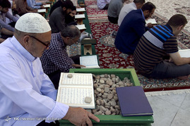 جمع خوانی رمضانی قرآن کریم در مسجد گوهرشاد حرم رضوی

