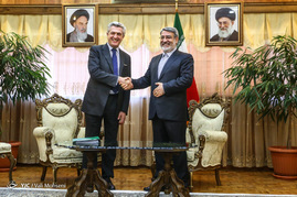 دیدار وزیر کشور با کمیسر عالی سازمان ملل 

