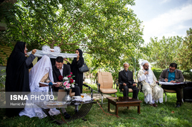 مراسم عقد در زندان رجایی شهر	
