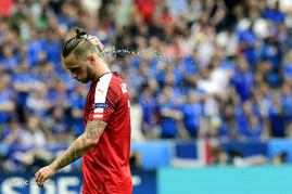 دیدار تیم های فوتبال ایسلند و اتریش در مسابقات یورو 2016
