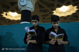 گزارش تصویری مراسم احیای شب 19 ماه رمضان - قم‎
