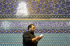 گزارش تصویری مراسم احیای شب 19 ماه رمضان - قم‎
