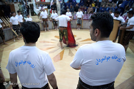 آئین گلریزان کمک به 150 زندانی جرائم غیرعمد در زورخانه جوانمردان تهران‎
