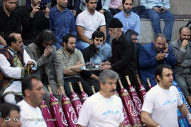 آئین گلریزان کمک به 150 زندانی جرائم غیرعمد در زورخانه جوانمردان تهران‎
