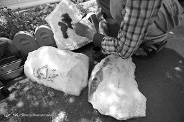 مراحل آماده سازی نمای خانه ابدی‎
