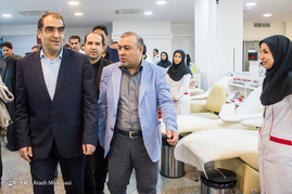 بازدید وزرای بهداشت و کار از اداره کل انتقال خون استان تهران
