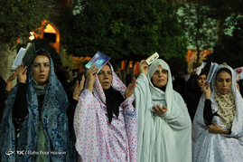 مراسم احیای شب بیست و یکم ماه رمضان در حرم شاهچراغ(ع)
