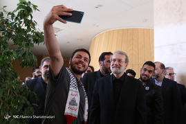 نشست رییس مجلس با فعالان آزادی قدس شریف