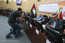 نشست رییس مجلس با فعالان آزادی قدس شریف