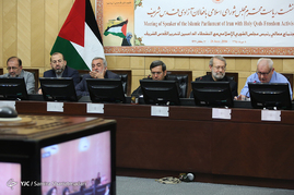 نشست رییس مجلس با فعالان آزادی قدس شریف