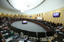 نشست رییس مجلس با فعالان آزادی قدس شریف