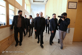 نشست رییس مجلس با فعالان آزادی قدس شریف