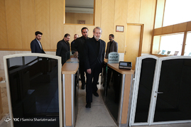 نشست رییس مجلس با فعالان آزادی قدس شریف