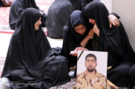 بزرگداشت سربازان جان باخته ارتش در حادثه تصادف اتوبوس - شیراز
