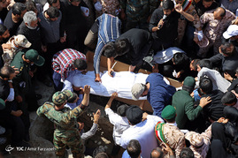 خاکسپاری پیکر شهید مدافع حرم در البرز
