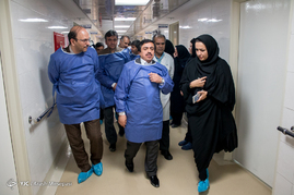 بازدید معاون بهداشت و درمان از حادثه دیدگان شهرستان خوی
